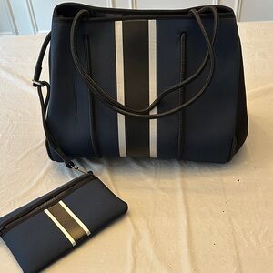 HAUTE SHORE Greyson SoHo Neoprene Tote